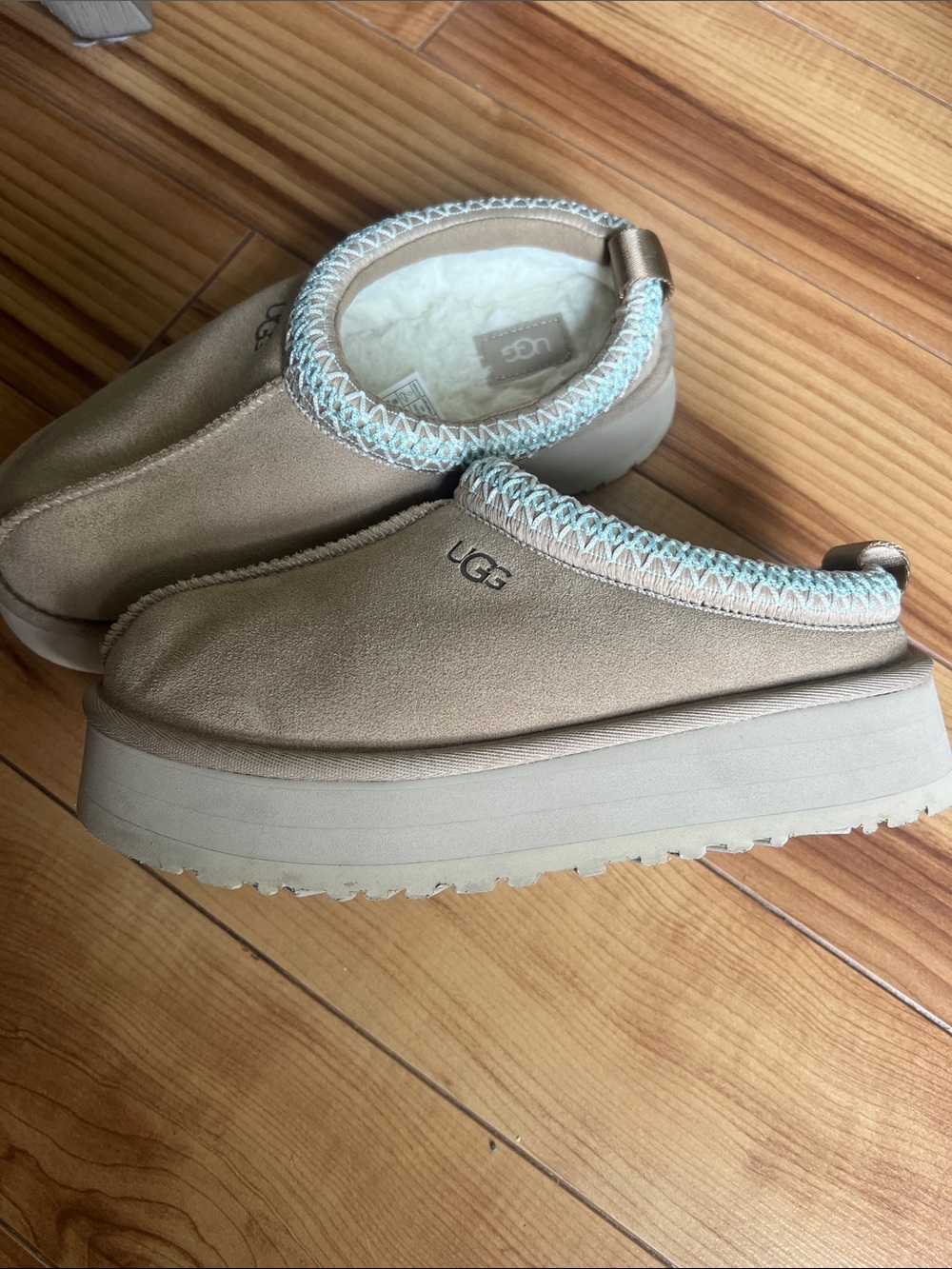 UGG Kids Chestnut Slip-On Shearling Lined Slippers